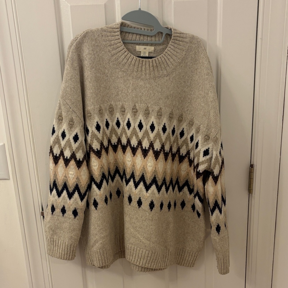 H&M Beige Patterned Crew Neck Sweater